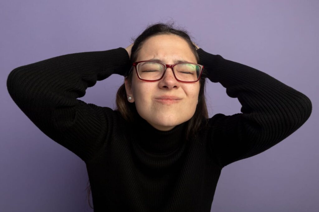 Symptoms of blurry vision corrected with eyeglasses